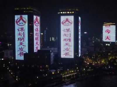 ���̰���